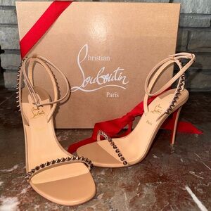 Christian Louboutin Beige So Me Heels